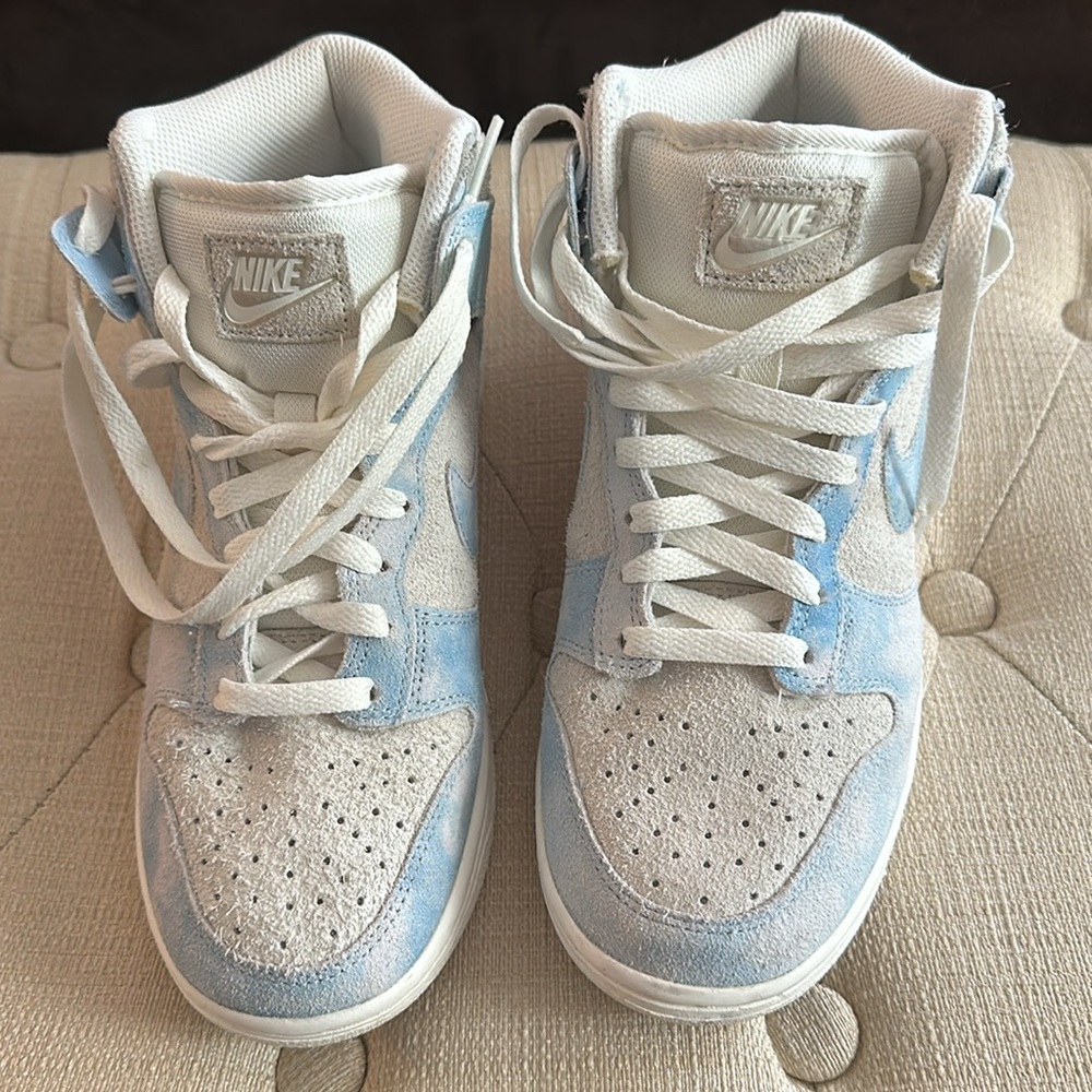 Nike High Tops - Picture 3 of 7